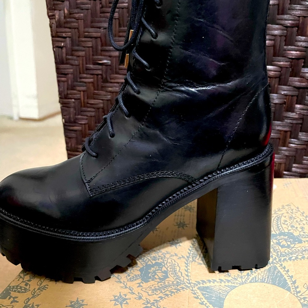 Free People….High Point platform Boot…BLK …SZ7…